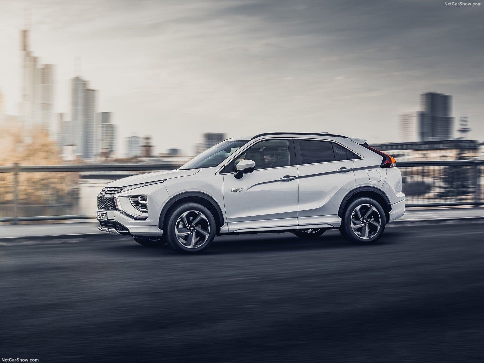 Mitsubishi Eclipse Cross PHEV 4×4