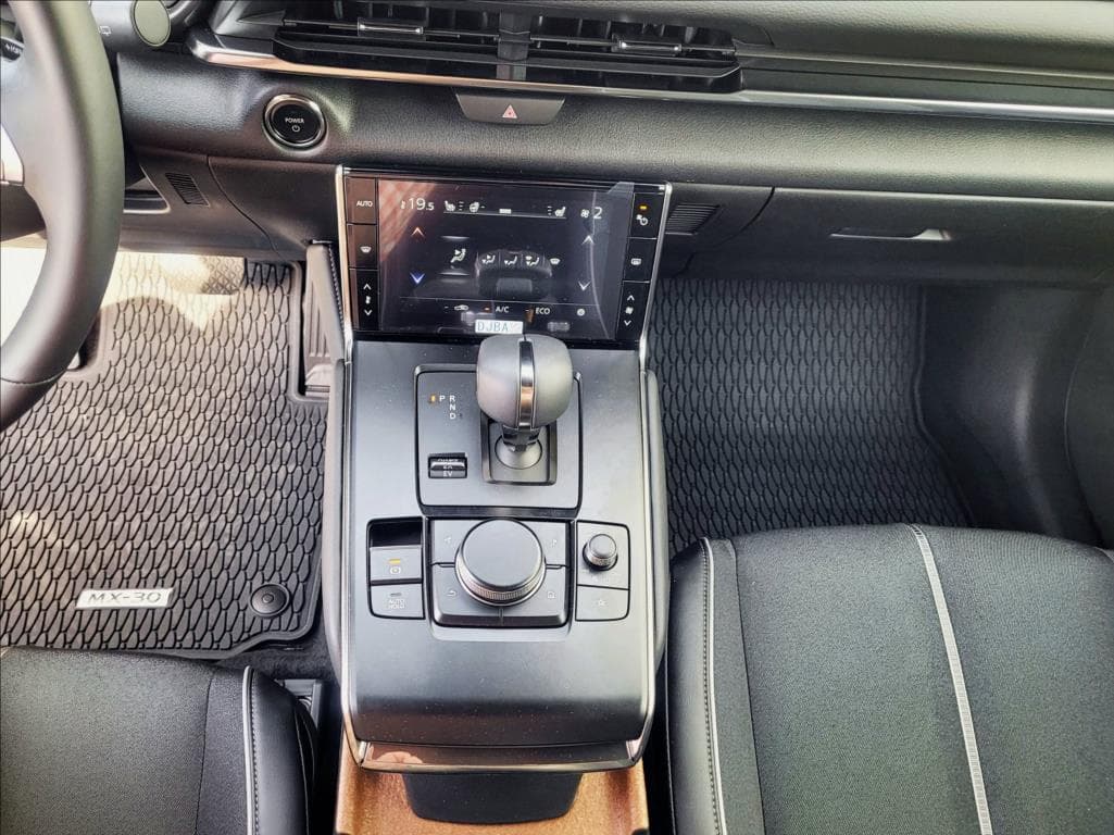 Mazda MX-30 - 13