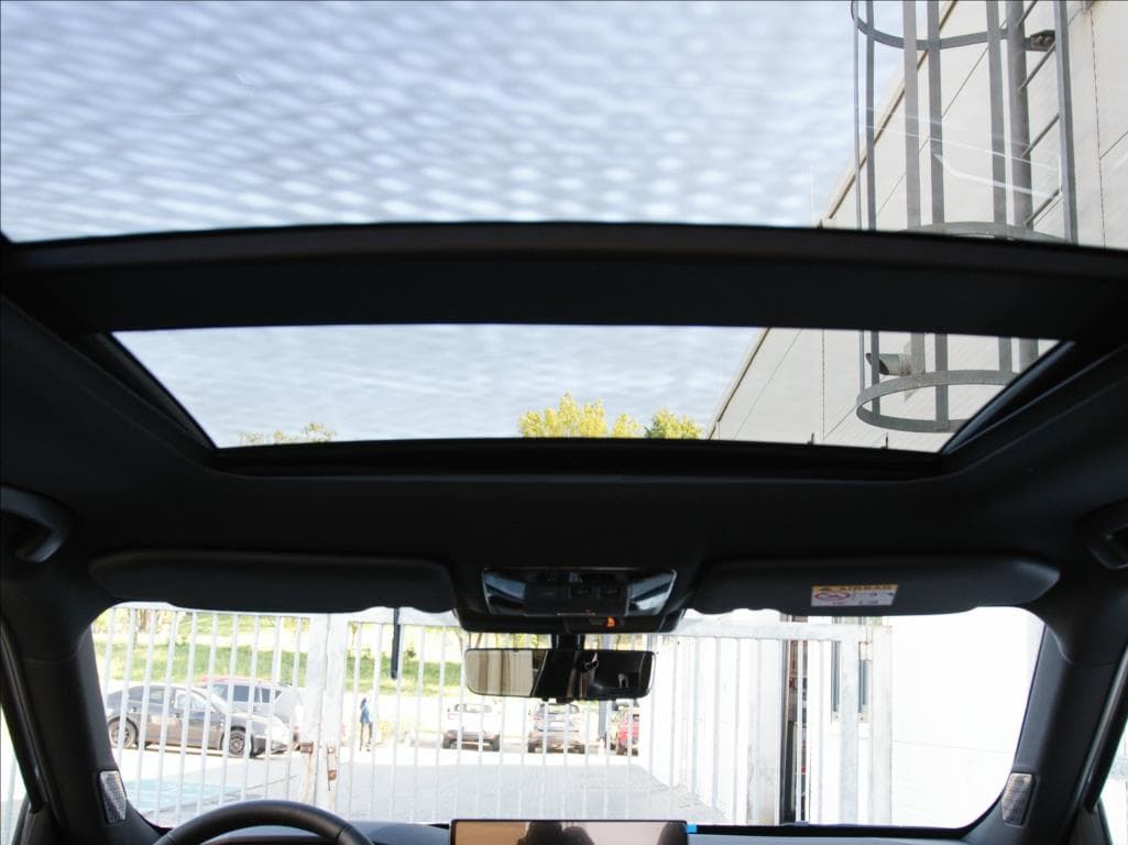 Mitsubishi Outlander - 11