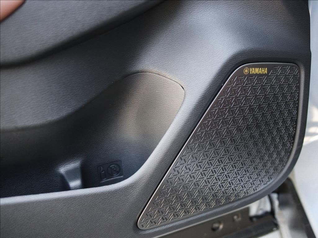 Mitsubishi Outlander - 12