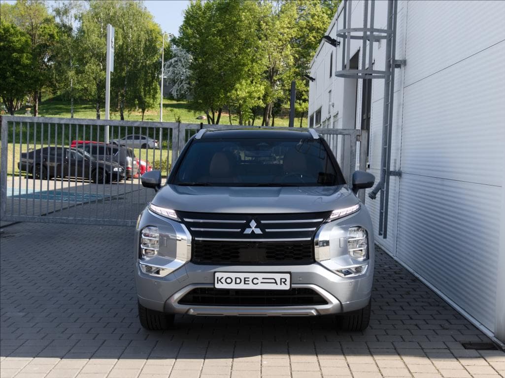 Mitsubishi Outlander náhled 2