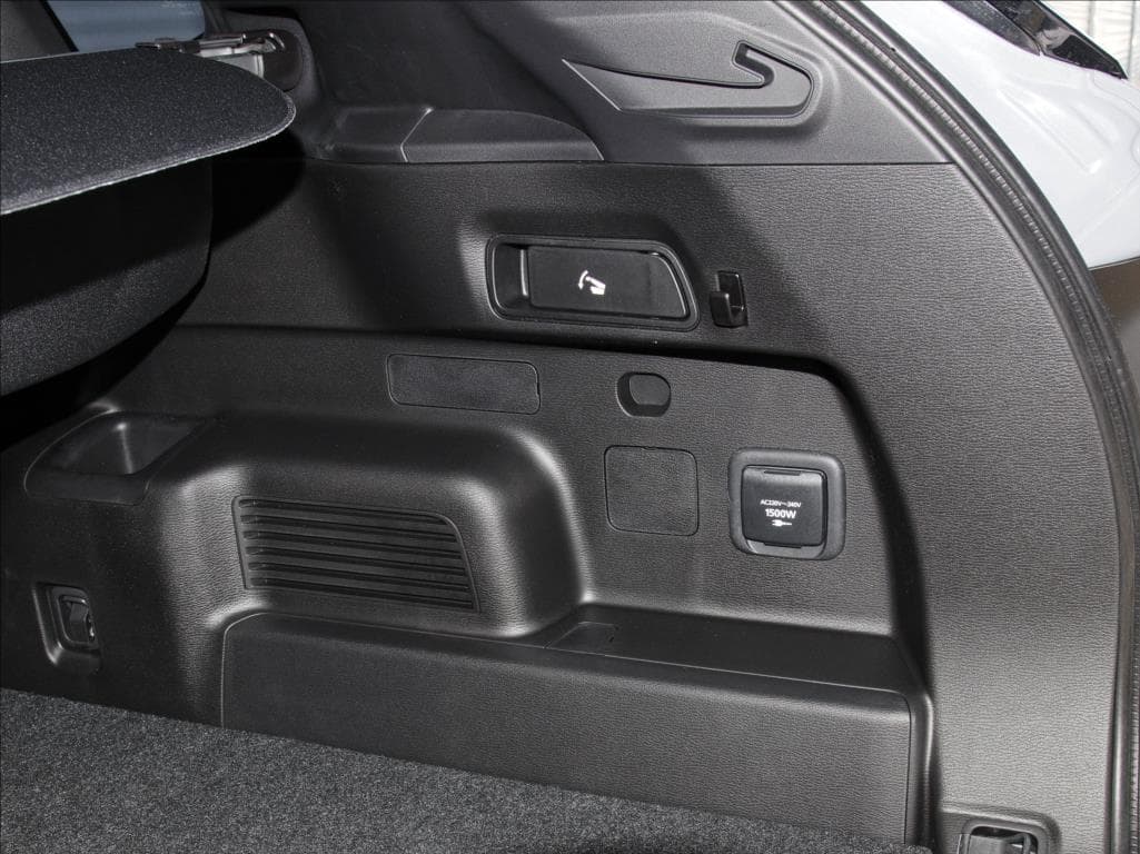 Mitsubishi Outlander - 8