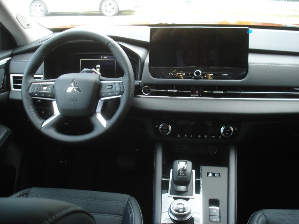 Mitsubishi Outlander - 7