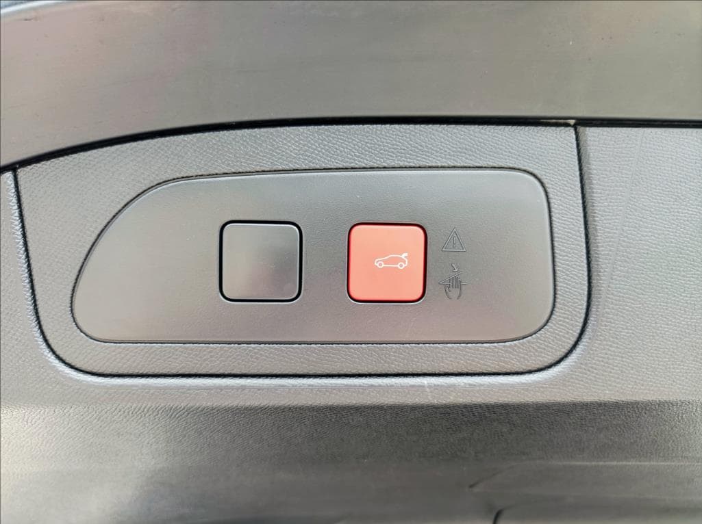 DS Automobiles DS7 Crossback - 8