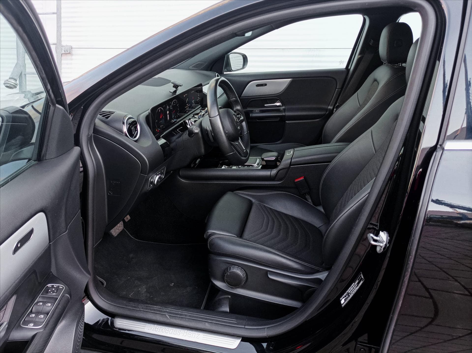 Mercedes-Benz GLA - 13