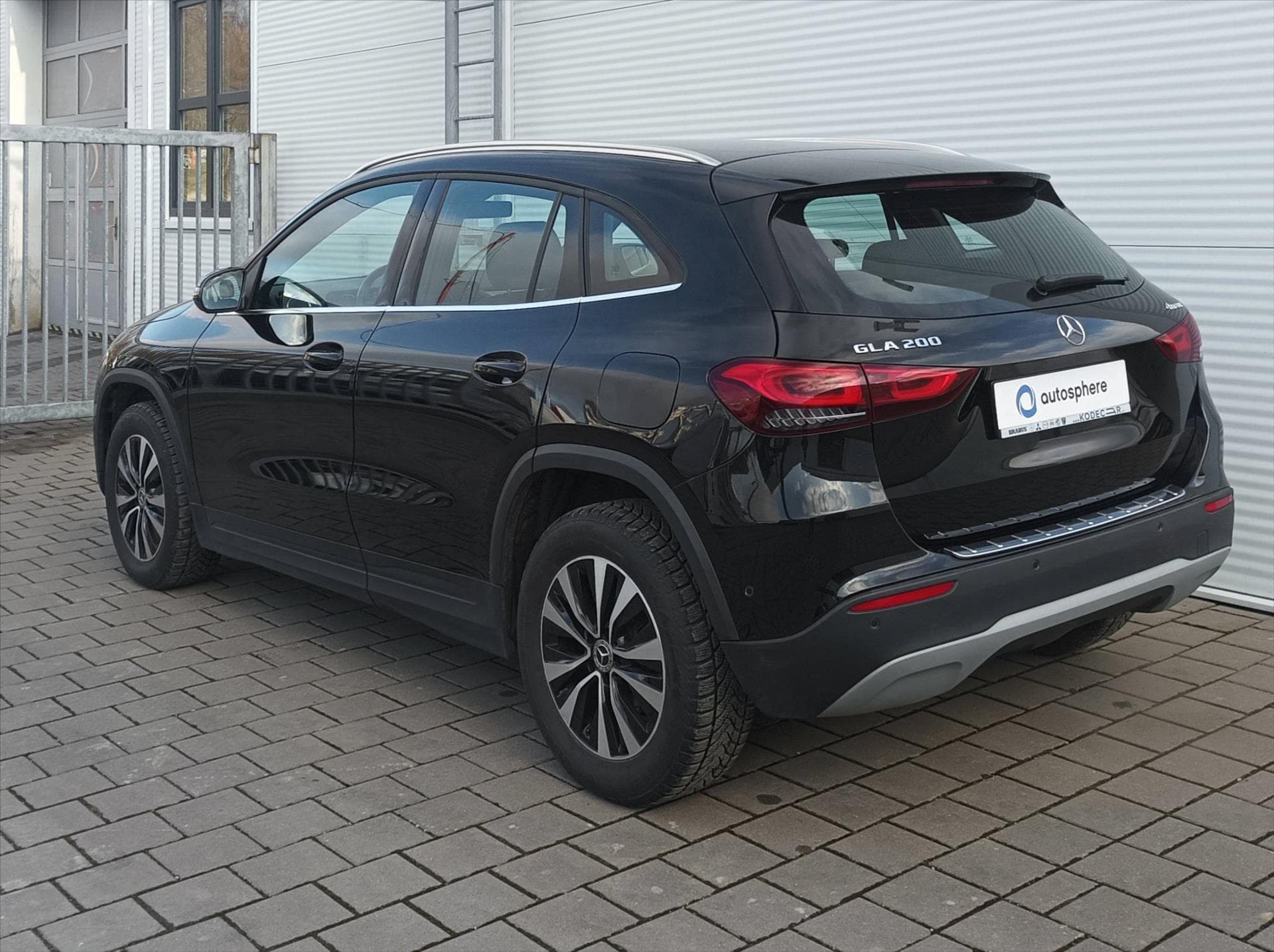 Mercedes-Benz GLA - 4