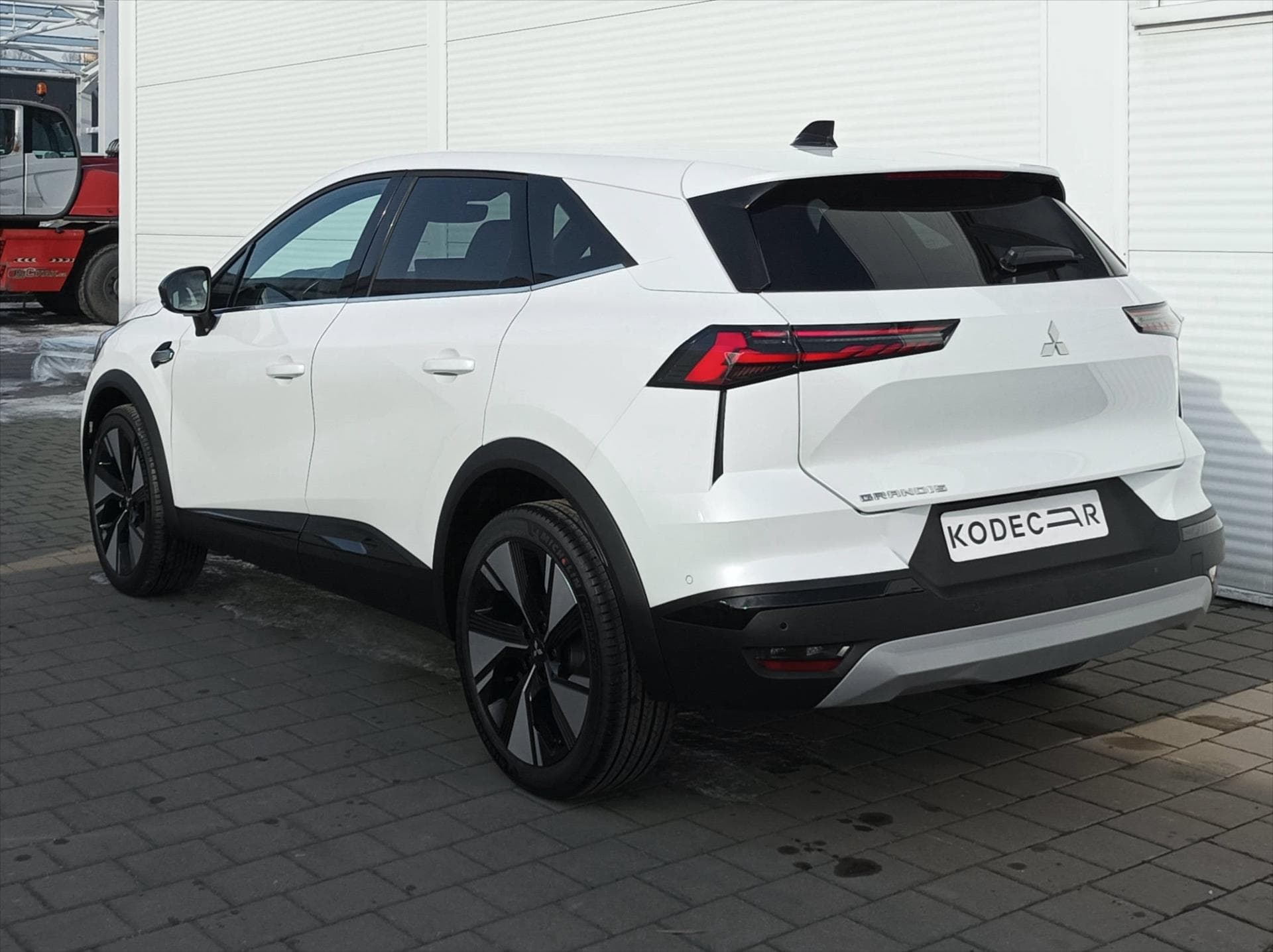 Mitsubishi Grandis - 4