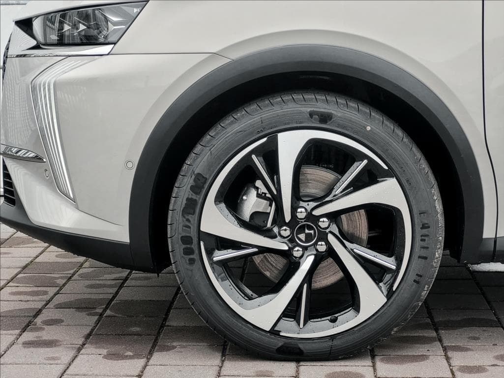 DS Automobiles DS7 Crossback - 17