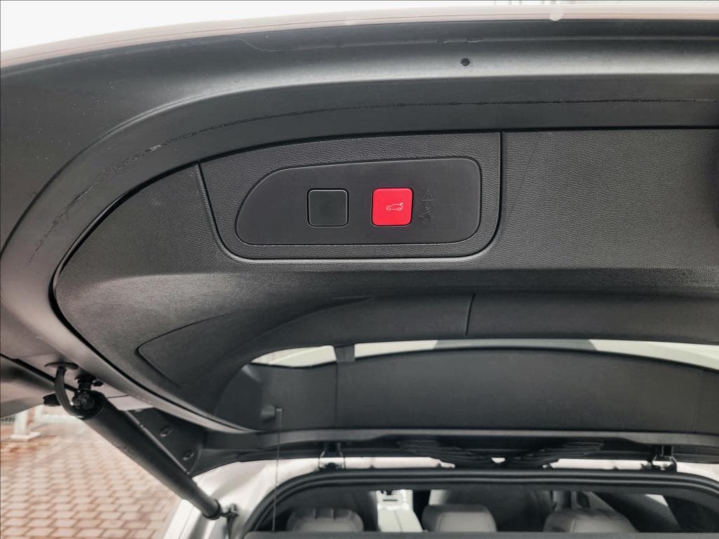 DS Automobiles DS7 Crossback - 8